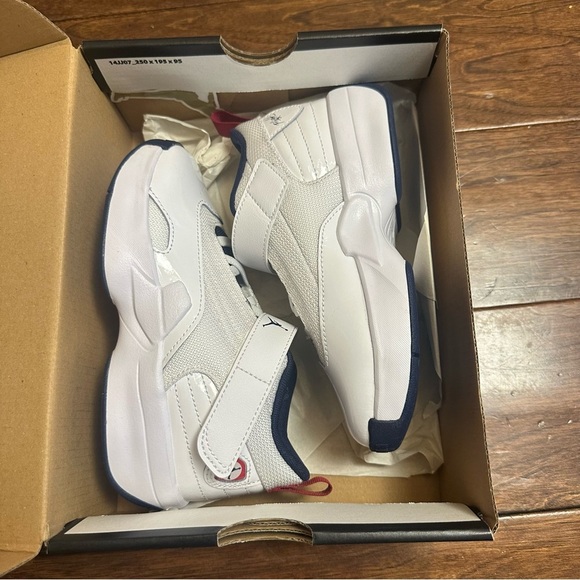 Jordan Max Aura 6 Little Kids' Shoes (White/VarsityRed/Midnight Navy) Size 12c - Picture 13 of 13